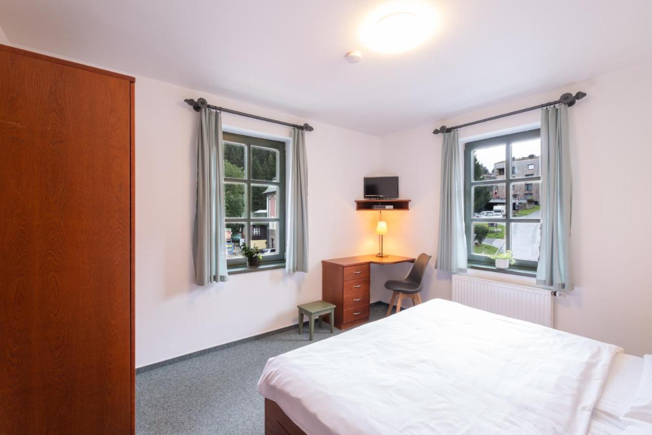 Hotel Krokus 3*